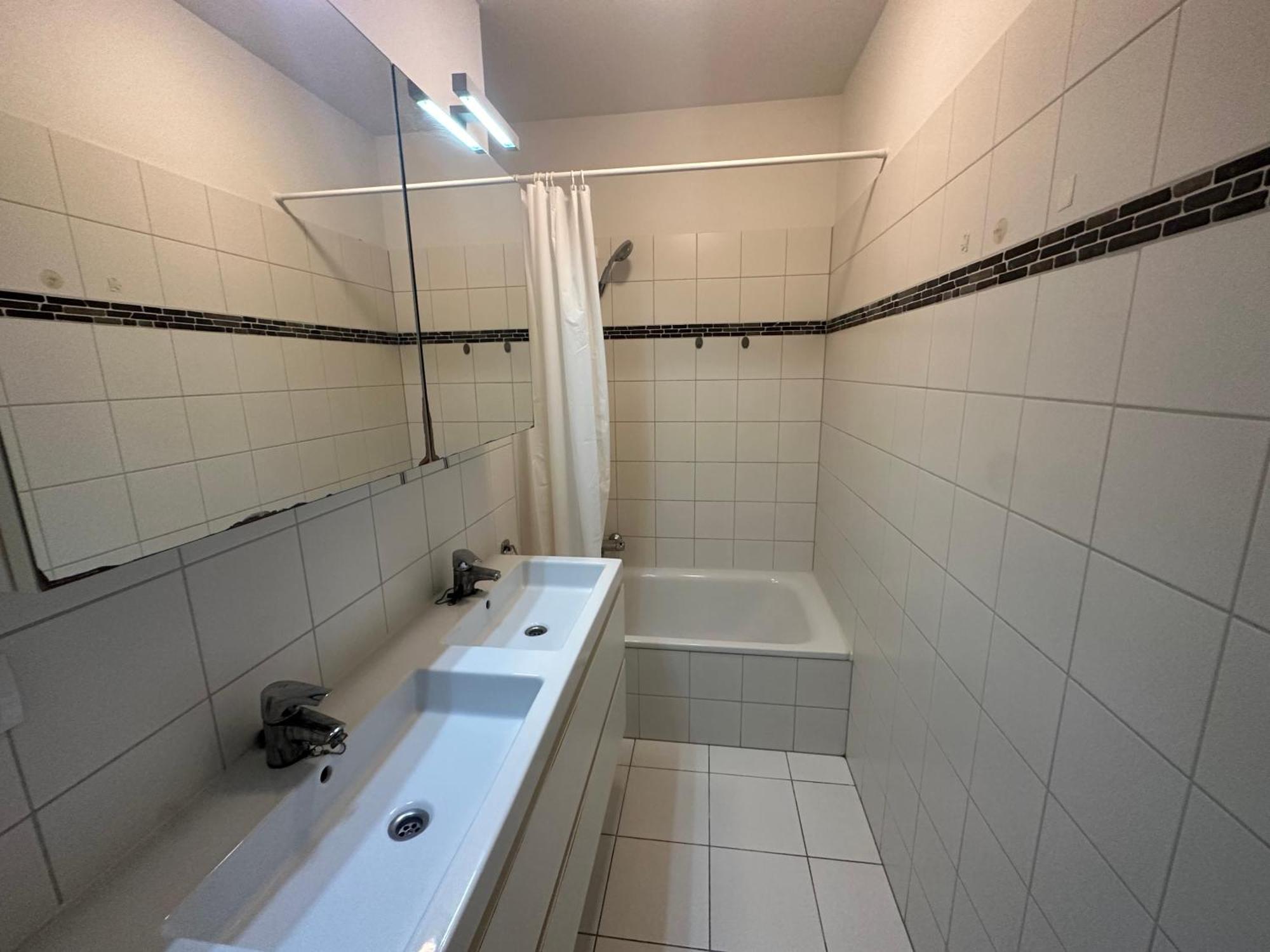 2 Bedroom Apartment In Center With Balcony Брюссель Экстерьер фото